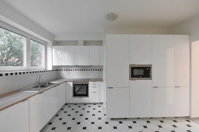 Za Dvorem, Horoměřice - Praha-západ | Predaj, Rodinný dom, 6-izbový, 253 m²