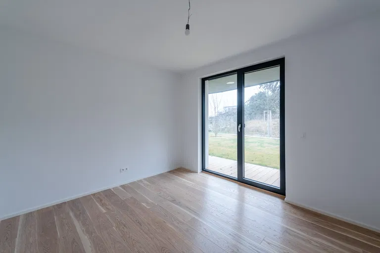 Strážna, Nové Mesto - Bratislava III | Predaj, Byt, 4-izbový, 232 m²