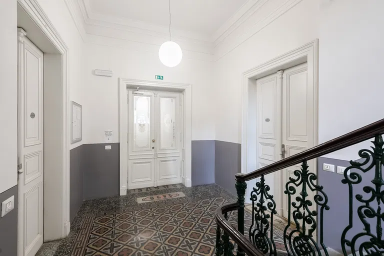 Mánesova, Vinohrady - Prague 2 | Sale, Apartment, One-bedroom (2+kk), 61 m²