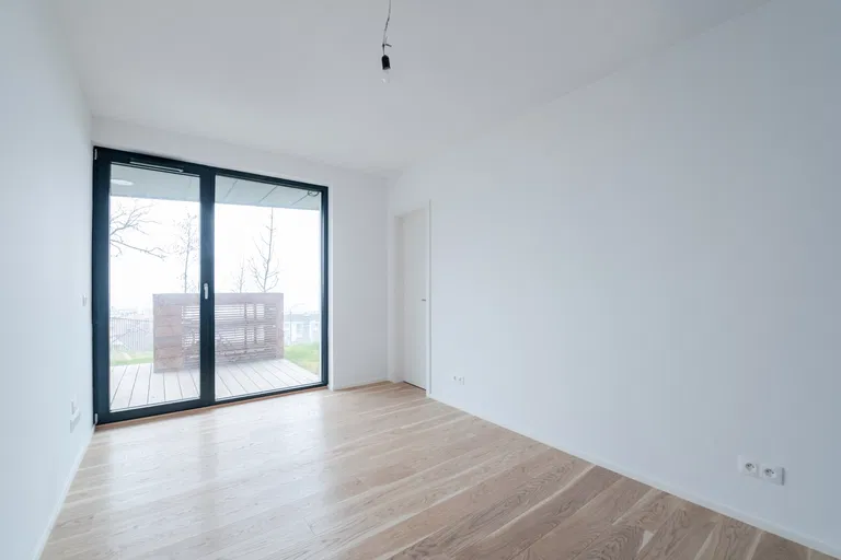 Strážna, Nové Mesto - Bratislava III | Predaj, Byt, 4-izbový, 332 m²