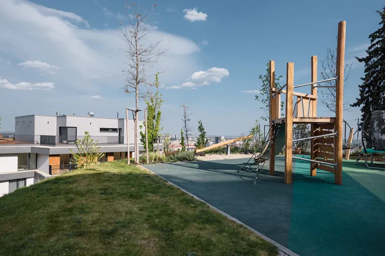 Strážna, Nové Mesto - Bratislava III | Predaj, Byt, 4-izbový, 332 m²