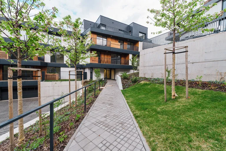 Strážna, Nové Mesto - Bratislava III | Predaj, Byt, 4-izbový, 203 m²