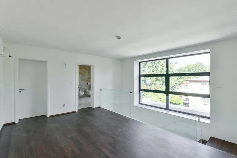 Holšická, Újezd nad Lesy - Prague 9 | Sale, House, Four-bedroom (5+kk), 343 m²