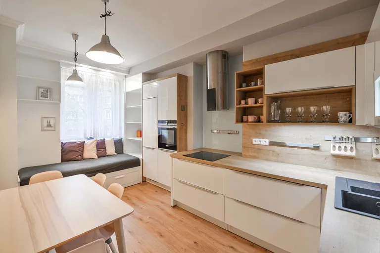 Zemědělská, Dejvice - Praha 6 | Prenájom, Byt, 2-izbový, 82 m²