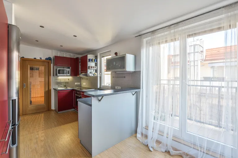 Tusarova, Holešovice - Praha 7 | Predaj, Byt, 3-izbový, 100 m²