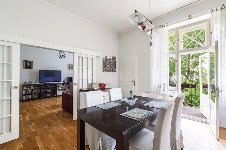 Kolínská, Vinohrady - Prague 3 | Sale, Apartment, Two-bedroom (3+1), 121 m²