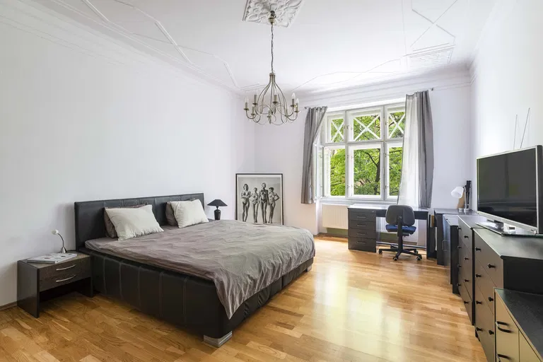 Kolínská, Vinohrady - Prague 3 | Sale, Apartment, Two-bedroom (3+1), 121 m²