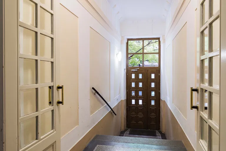 Kolínská, Vinohrady - Prague 3 | Sale, Apartment, Two-bedroom (3+1), 121 m²