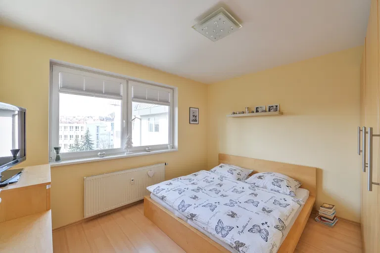 Přípotoční, Vršovice - Prague 10 | Sale, Apartment, Three-bedroom (4+kk), 101 m²