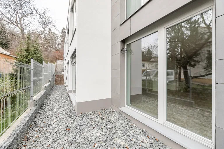 Na Lysinách, Hodkovičky - Prague 4 | Sale, Apartment, One-bedroom (2+kk), 66 m²