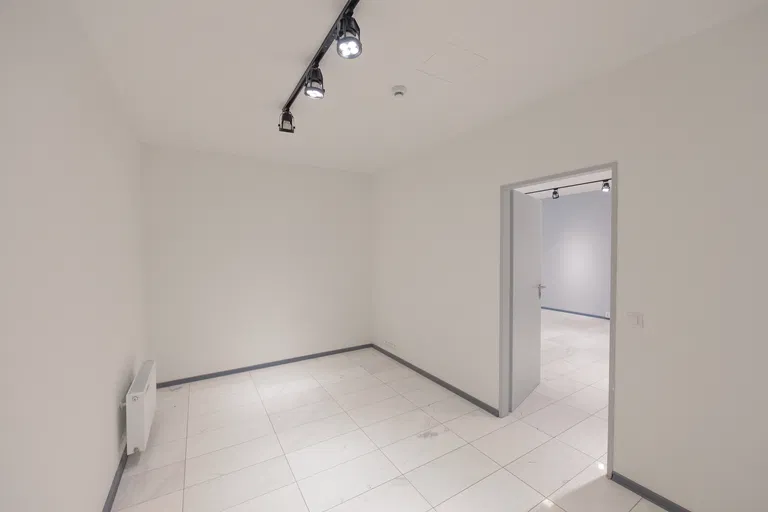 Nekvasilova, Karlín - Prague 8 | Sale, Retail space, 90 m²