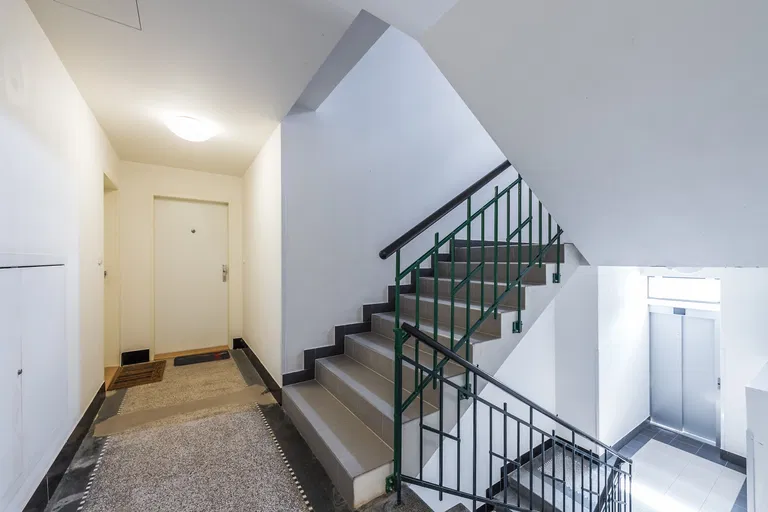 Radlická, Smíchov - Praha 5 | Prenájom, Byt, 2-izbový, 55 m²