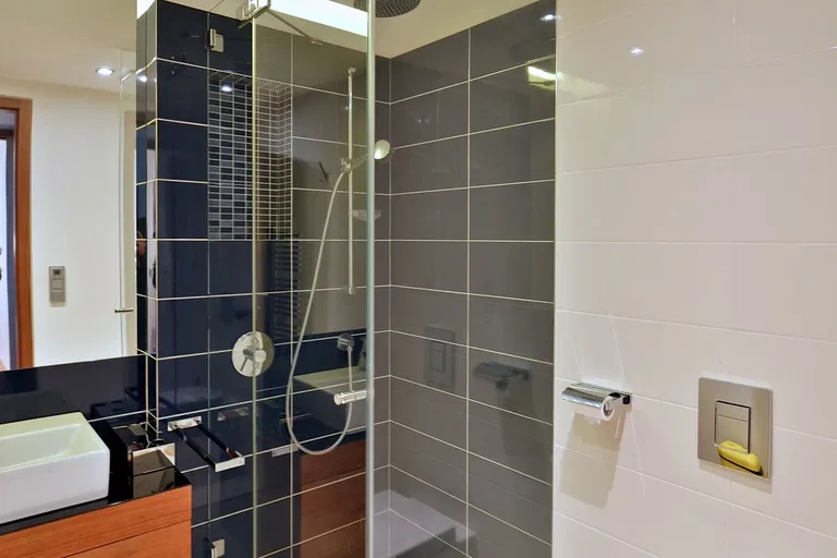 Českomalínská, Bubeneč - Praha 6 | Prenájom, Rodinný dom, 7-izbový, 460 m²