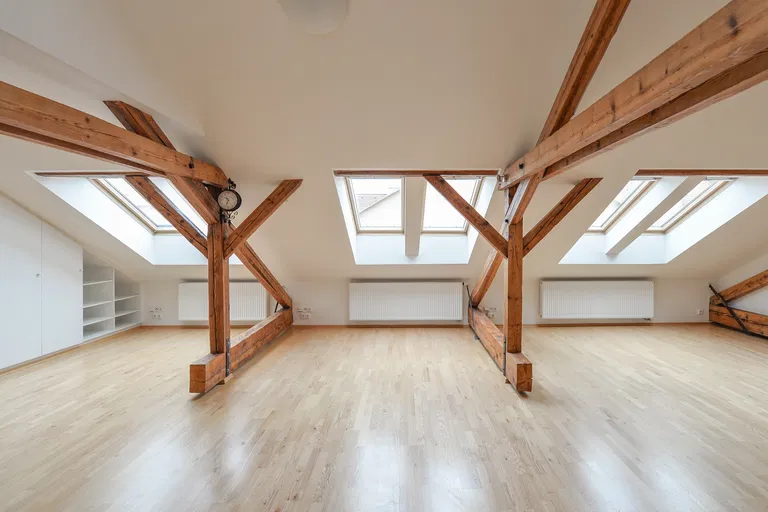 Březinova, Karlín - Praha 8 | Prenájom, Byt, 5-izbový, 217 m²