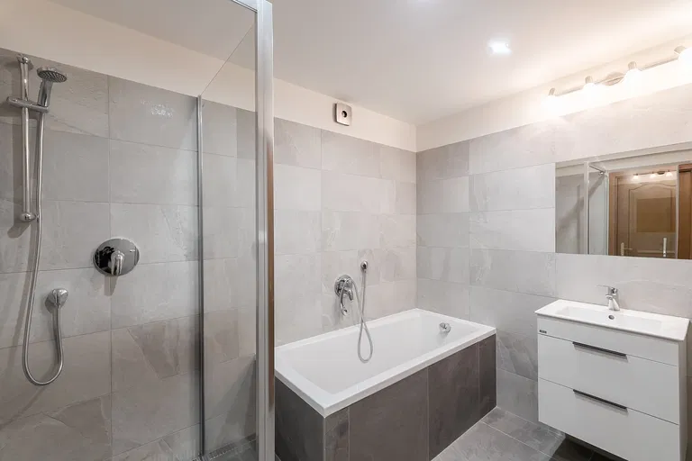 Březinova, Karlín - Praha 8 | Prenájom, Byt, 5-izbový, 217 m²