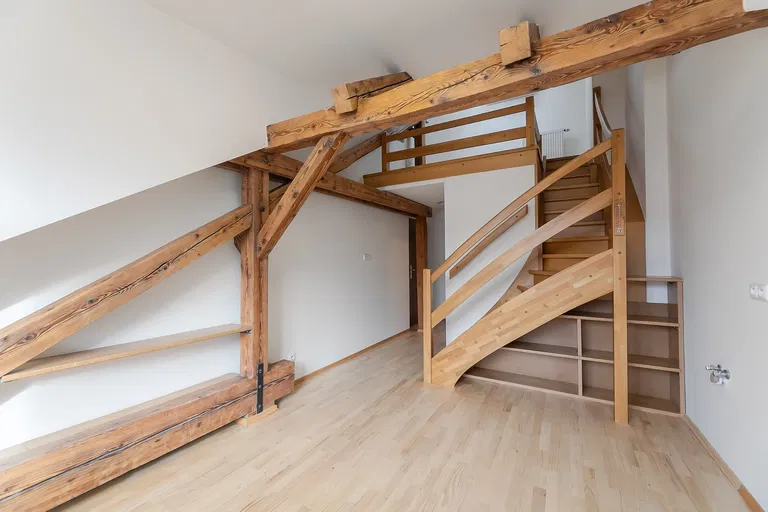 Březinova, Karlín - Praha 8 | Prenájom, Byt, 5-izbový, 217 m²