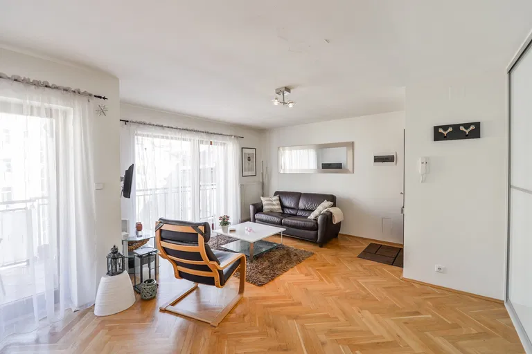 Francouzská, Vinohrady - Prague 2 | Sale, Apartment, One-bedroom (2+kk), 69 m²