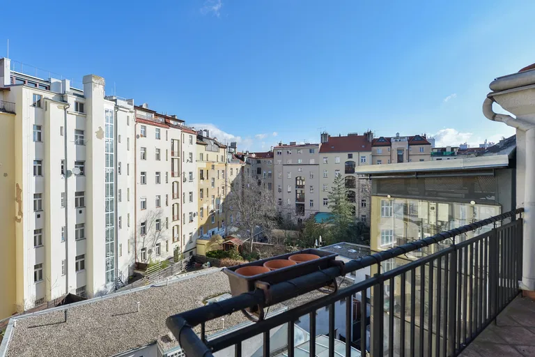Francouzská, Vinohrady - Prague 2 | Sale, Apartment, One-bedroom (2+kk), 69 m²