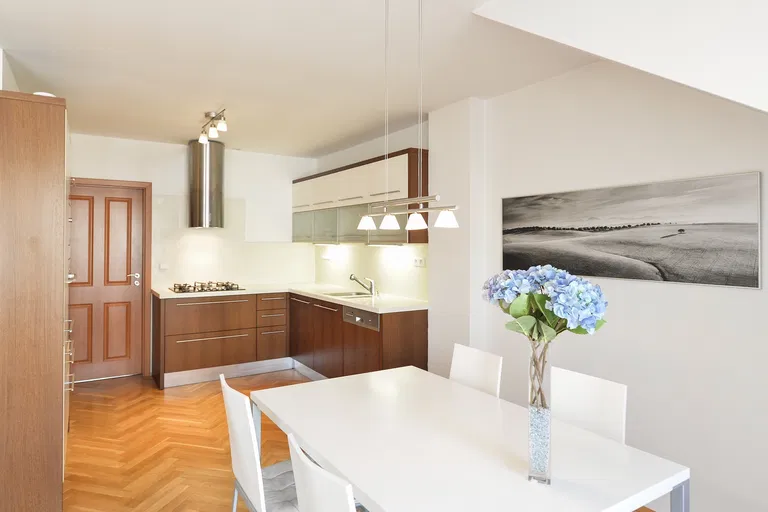 Francouzská, Vinohrady - Prague 2 | Sale, Apartment, One-bedroom (2+kk), 69 m²