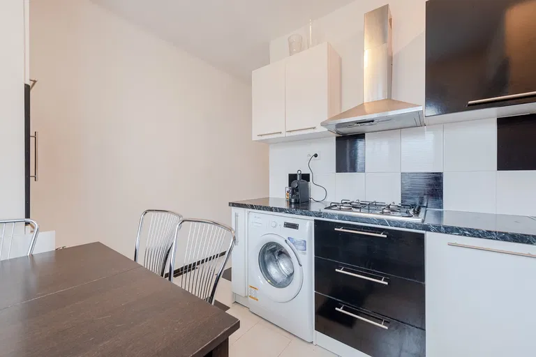 Hálkova, Nové Mesto - Bratislava III | Prenájom, Byt, 2-izbový, 57 m²