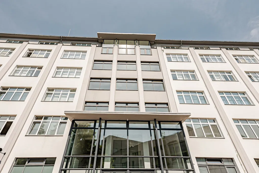 U Nákladového nádraží, Strašnice - Praha 3 | Pronájem, Administrativní budova, 2 521 m²