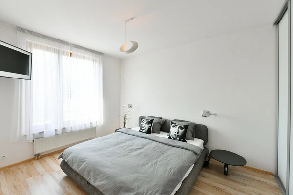 Nepelova, Hloubětín - Prague 9 | Rent, Apartment, Two-bedroom (3+kk), 71 m²