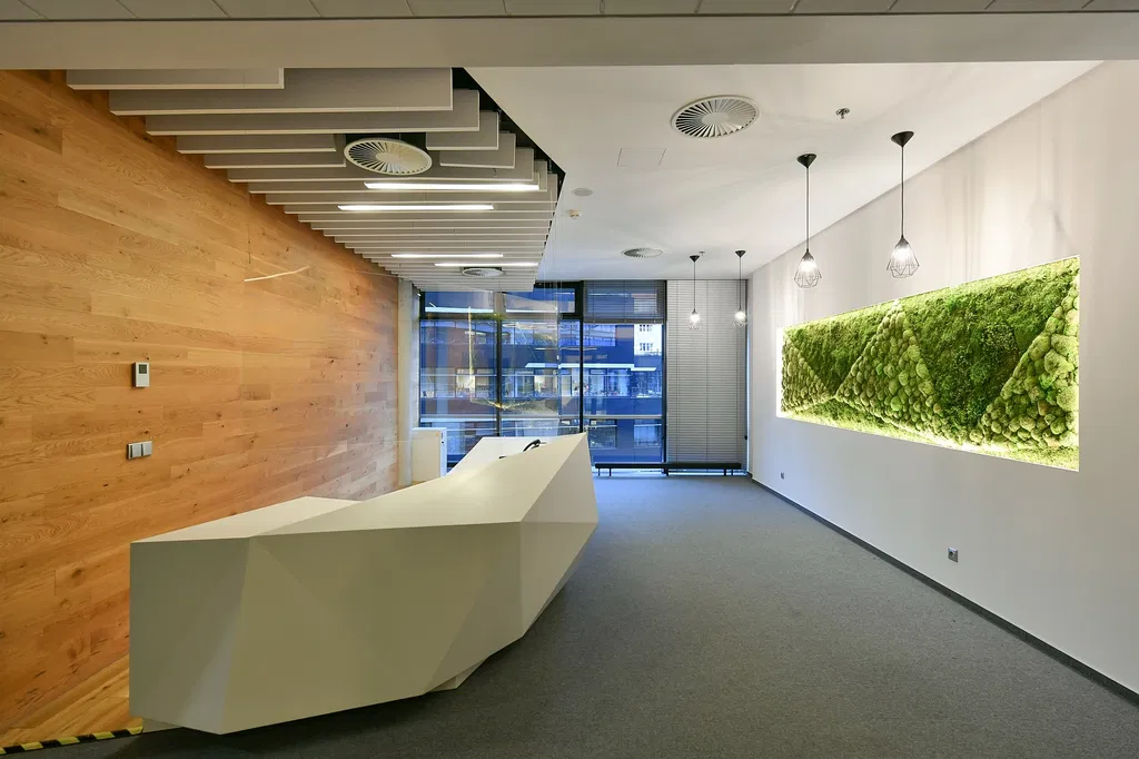U Garáží, Holešovice - Praha 7 | Pronájem, Administrativní budova, 2 427 m²