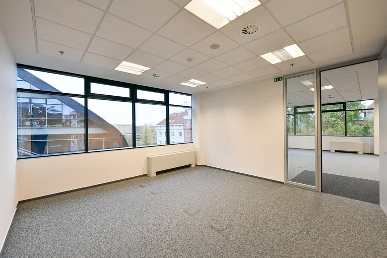 U Garáží, Holešovice - Praha 7 | Pronájem, Kancelářské prostory, 436 m²
