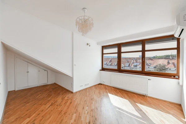 Studentská, Dejvice - Prague 6 | Rent, Apartment, Three-bedroom (4+kk), 123 m²