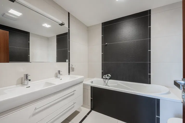 Baarova, Michle - Prague 4 | Rent, Apartment, Three-bedroom (4+kk), 131 m²