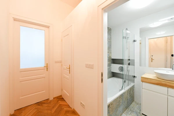 U Havlíčkových sadů, Vinohrady - Praha 2 | Pronájem, Byt, 2+kk, 48 m²