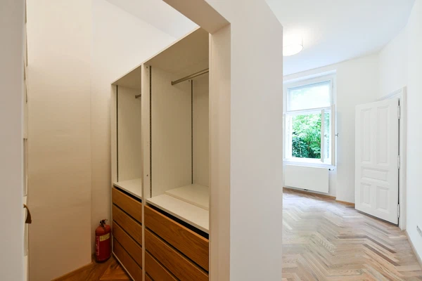 U Havlíčkových sadů, Vinohrady - Prague 2 | Rent, Apartment, One-bedroom (2+kk), 48 m²