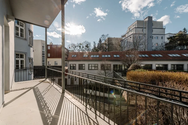 Hlboká cesta, Staré Mesto - Bratislava I | Rent, Apartment, Two-bedroom (3+kk), 164 m²