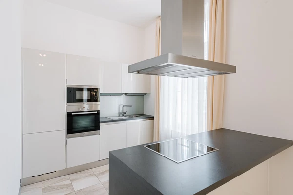 Hlboká cesta, Staré Mesto - Bratislava I | Rent, Apartment, Two-bedroom (3+kk), 164 m²