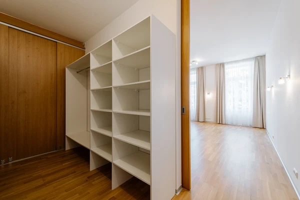 Hlboká cesta, Staré Mesto - Bratislava I | Rent, Apartment, Two-bedroom (3+kk), 164 m²