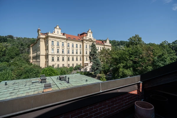 Holečkova, Smíchov - Praha 5 | Pronájem, Administrativní budova, 1 065 m²