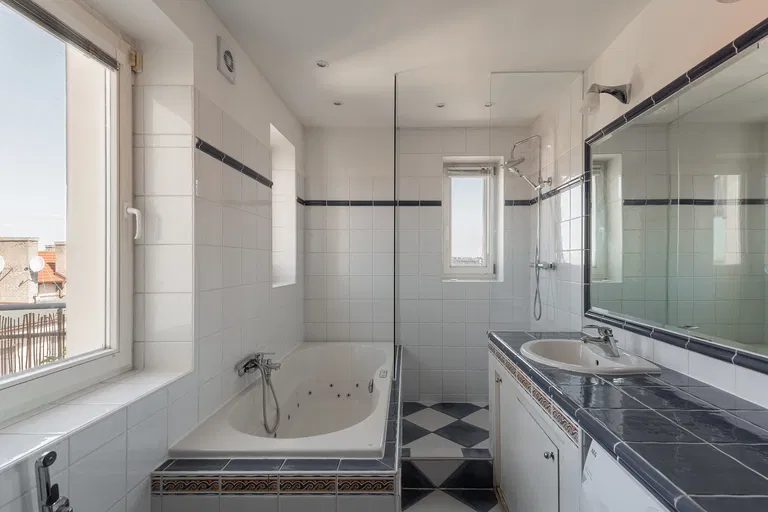 Jagellonská, Žižkov - Prague 3 | Rent, Apartment, Three-bedroom (4+kk), 204 m²
