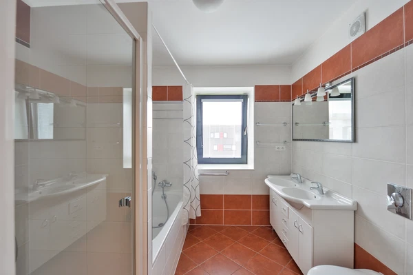 Nobelova, Vokovice - Prague 6 | Rent, Apartment, Three-bedroom (4+kk), 119 m²