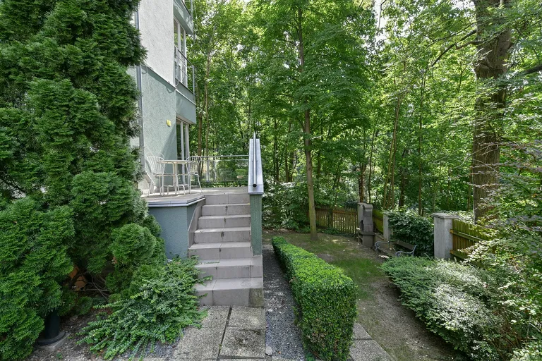 Nad Petruskou, Vinohrady - Prague 2 | Rent, Apartment, Three-bedroom (4+1), 180 m²