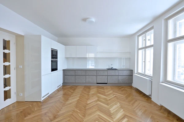 Bratří Čapků, Vinohrady - Prague 10 | Rent, House, Five-bedroom (6+1), 409 m²