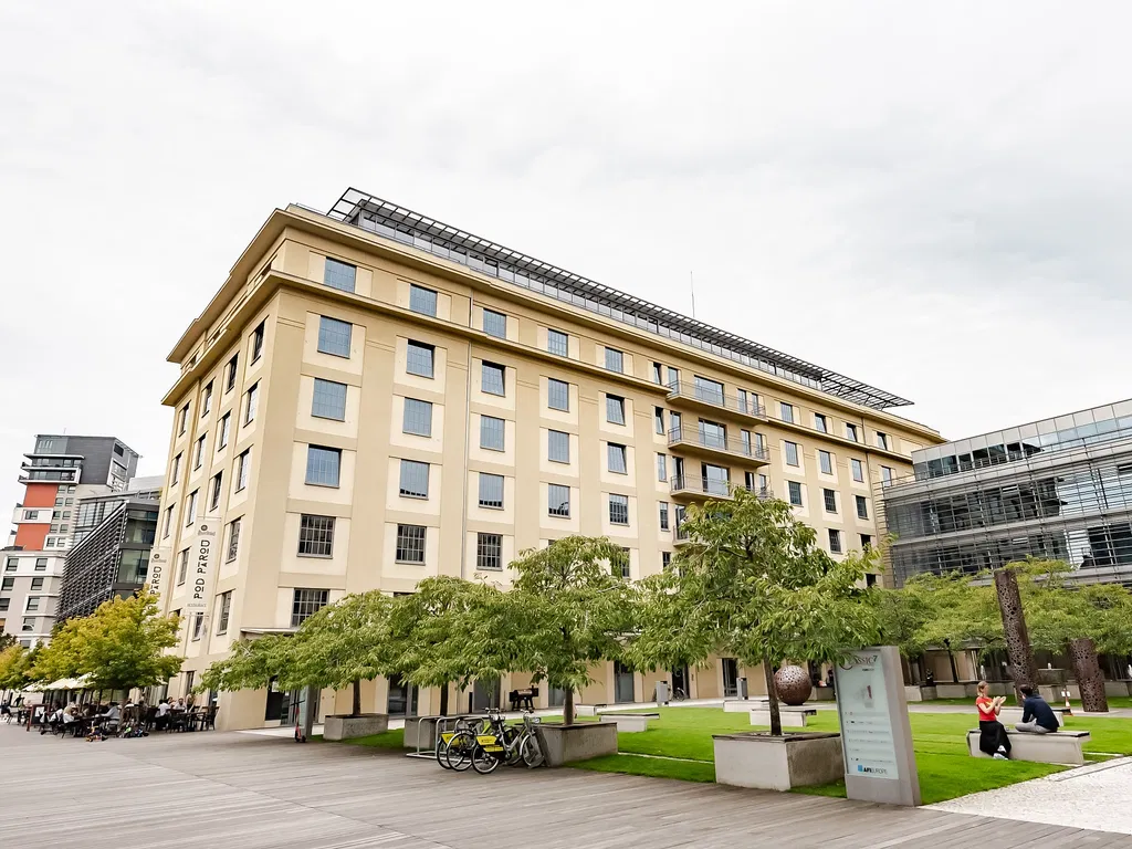 Jankovcova/U Uranie, Holešovice - Praha 7 | Pronájem, Administrativní budova, 1 212 m²
