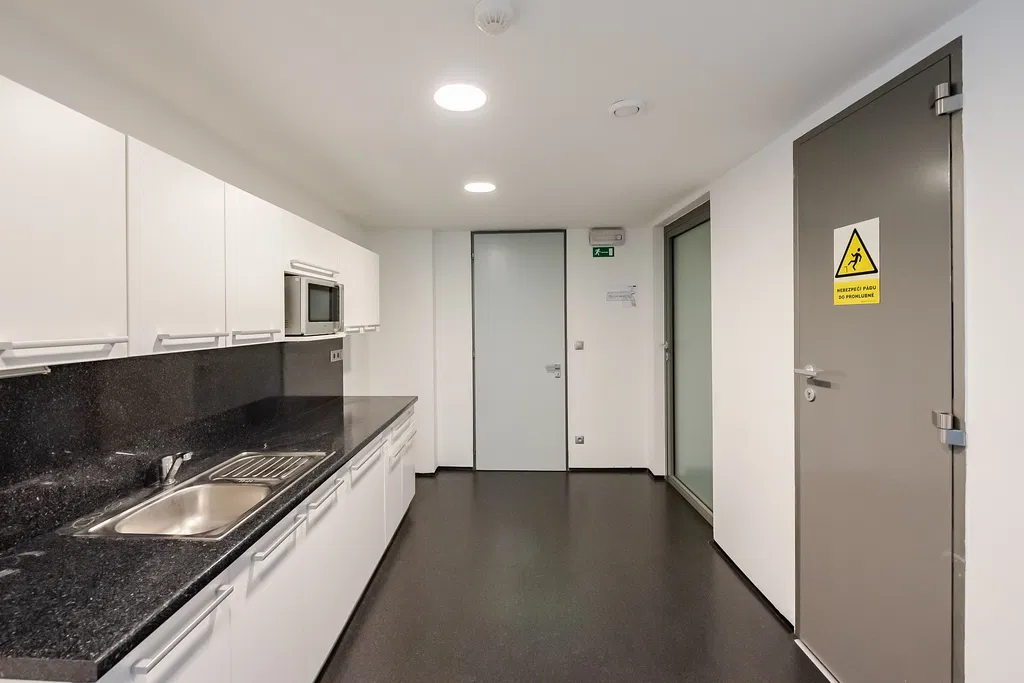 Jankovcova/U Uranie, Holešovice - Praha 7 | Pronájem, Administrativní budova, 1 212 m²