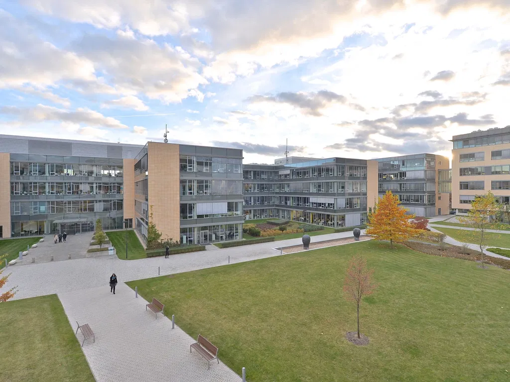 Radlická, Jinonice - Praha 5 | Pronájem, Administrativní budova, 4 074 m²