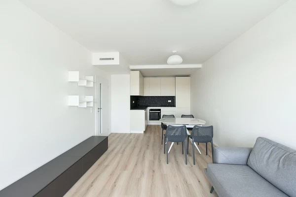 Sobí, Hloubětín - Praha 9 | Pronájem, Byt, 2+kk, 55 m²