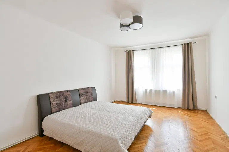 Lužická, Vinohrady - Prague 2 | Rent, Apartment, One-bedroom (2+kk), 61 m²