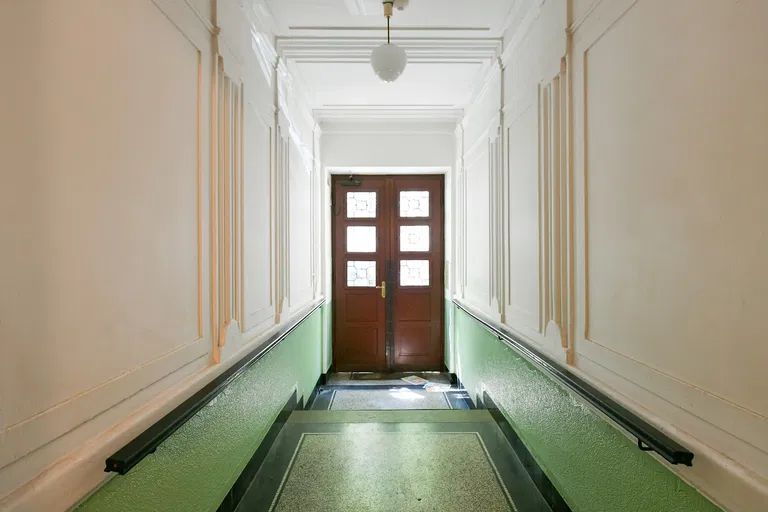 Lužická, Vinohrady - Prague 2 | Rent, Apartment, One-bedroom (2+kk), 61 m²