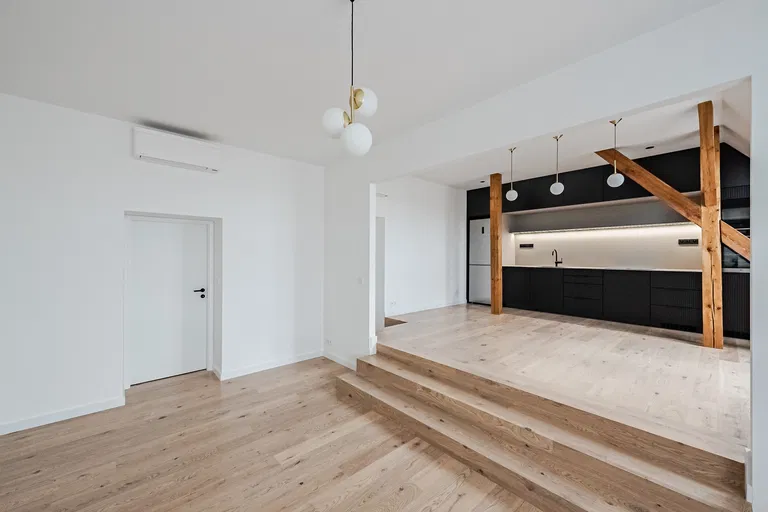 Janáčkovo nábřeží, Smíchov - Prague 5 | Rent, Apartment, One-bedroom (2+kk), 102 m²