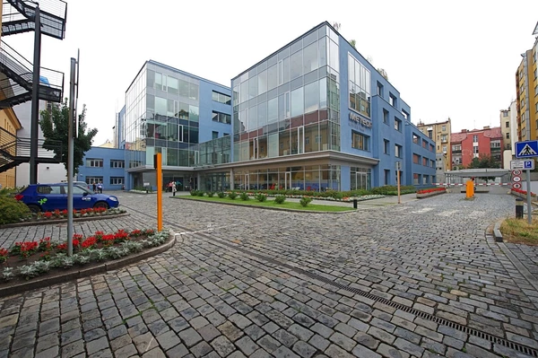 Sokolovská, Karlín - Praha 8 | Pronájem, Administrativní budova, 420 m²