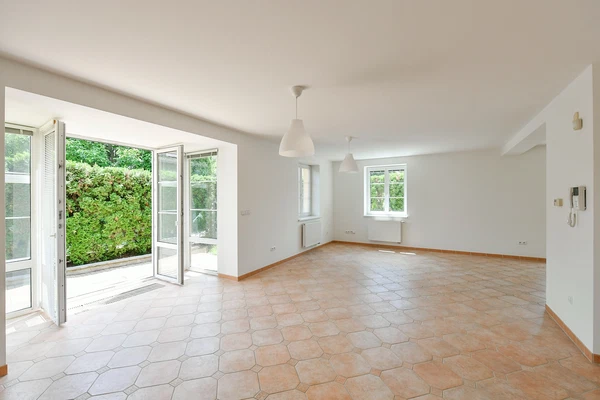 Požárnická, Nebušice - Prague 6 | Rent, House, Six-bedroom (7+kk), 300 m²