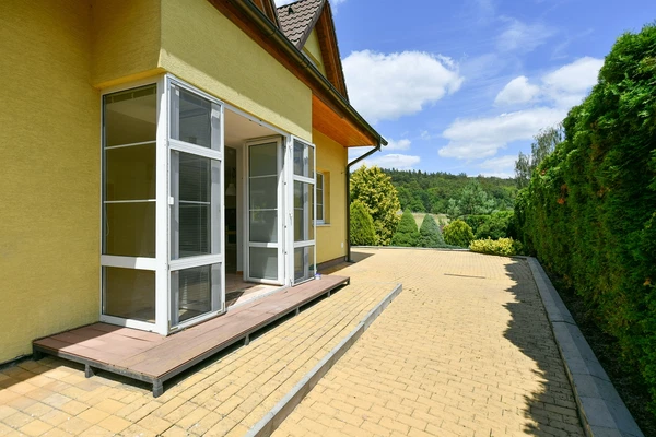 Požárnická, Nebušice - Prague 6 | Rent, House, Six-bedroom (7+kk), 300 m²